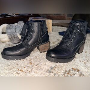 Bull Boxer Cassie Black Leather Ankle Boots combat. Excellent shape size 6
